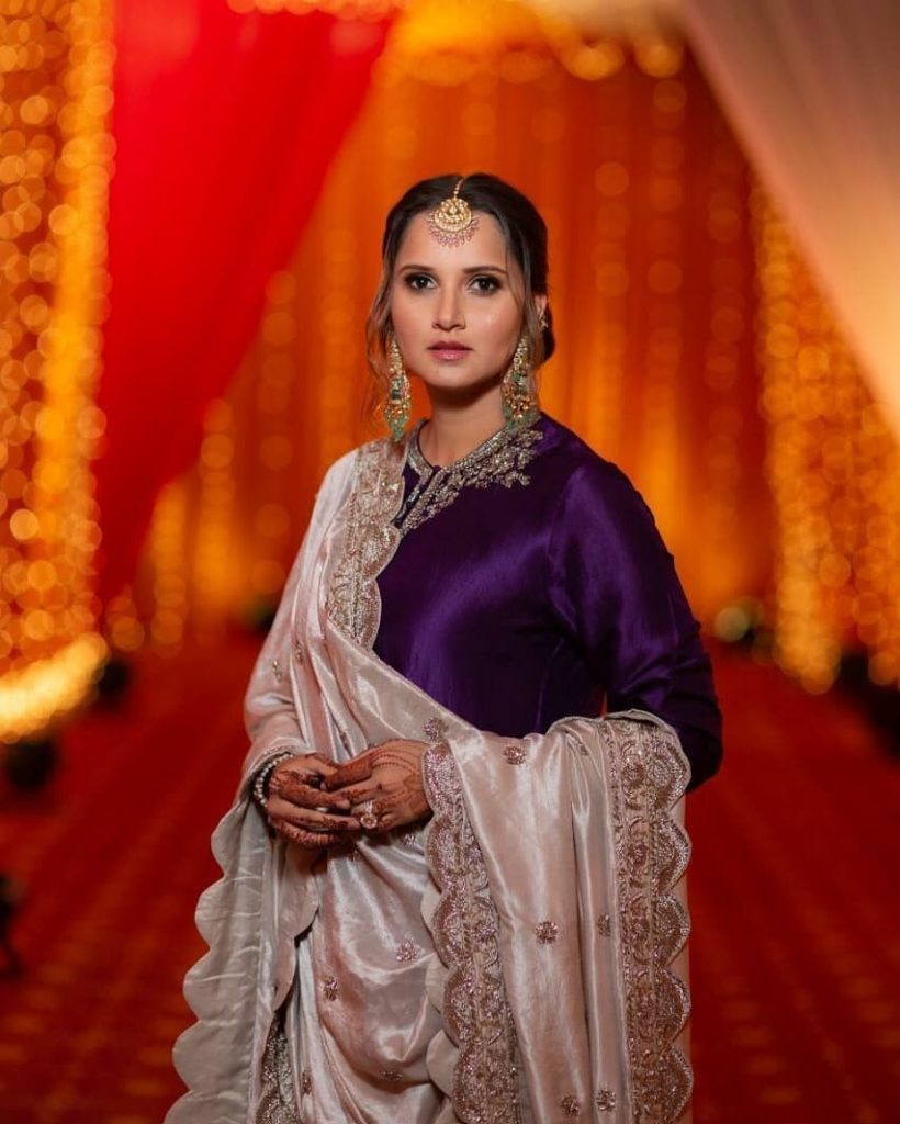 sania mirza in Moni Agarwal – Boutiquesarees.com